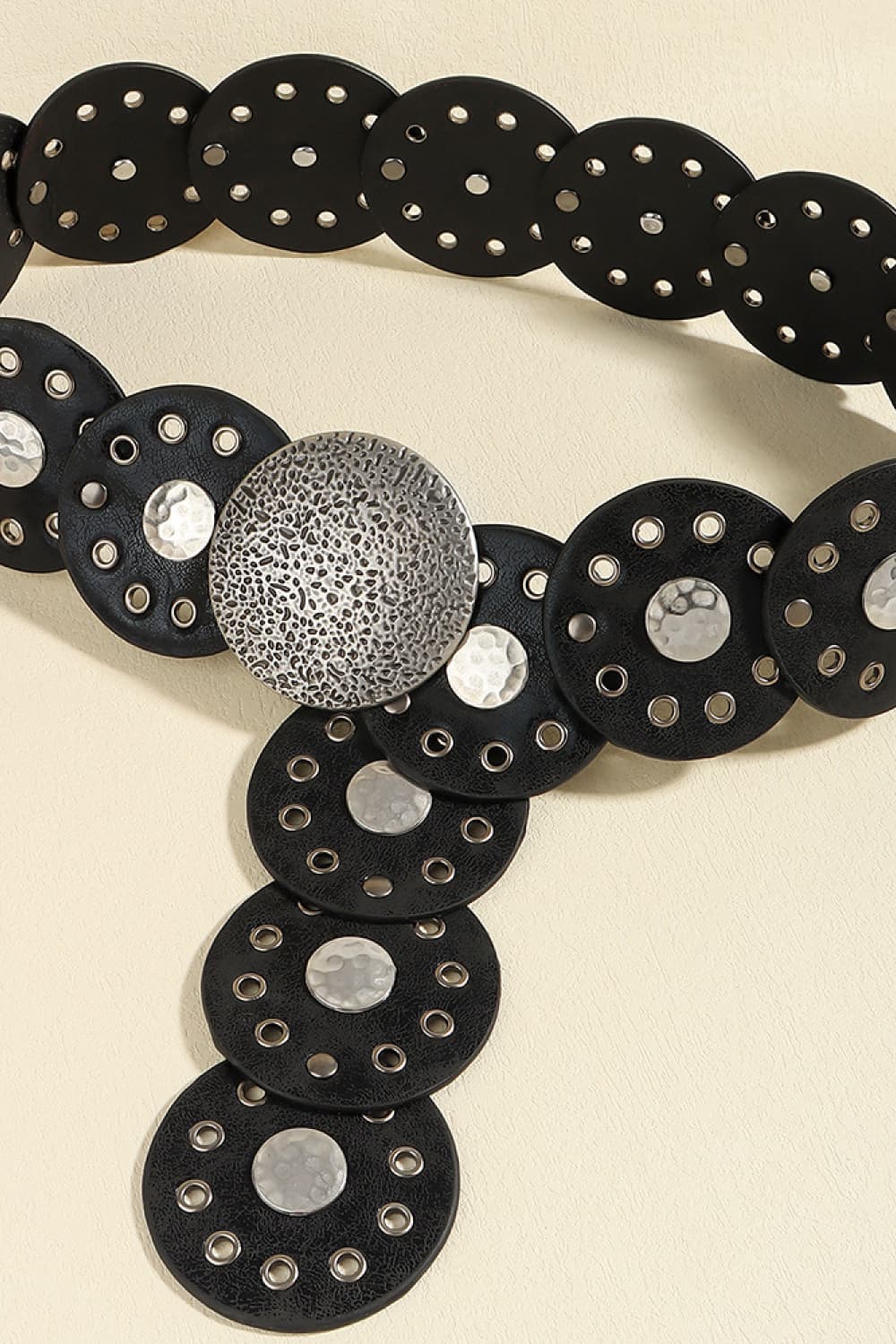 Light Gray Round Shape PU Leather Belt