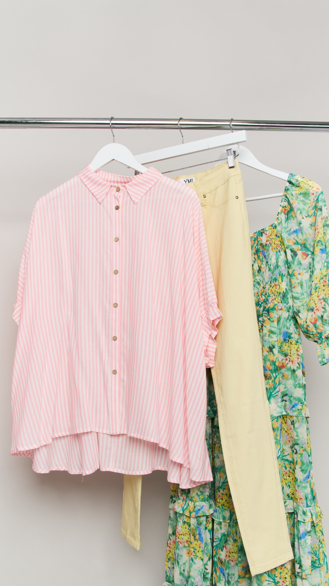 Orange Red Ivy Reina Subscription Box Subscription Boxes