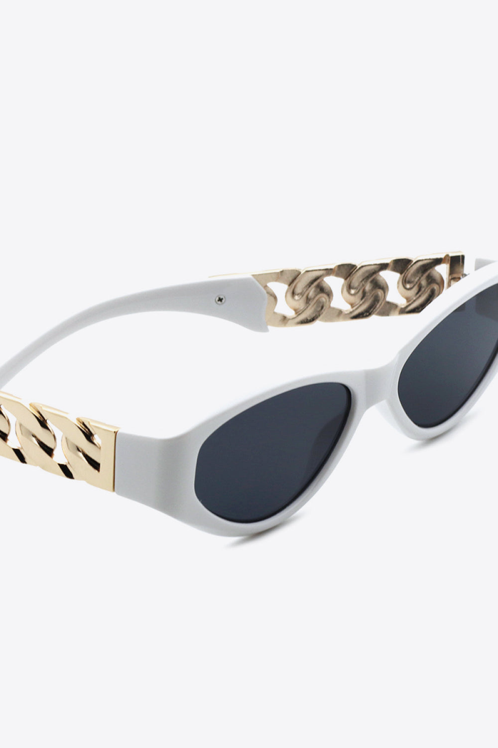 White Smoke Chain Detail Temple Cat Eye Sunglasses Sunglasses