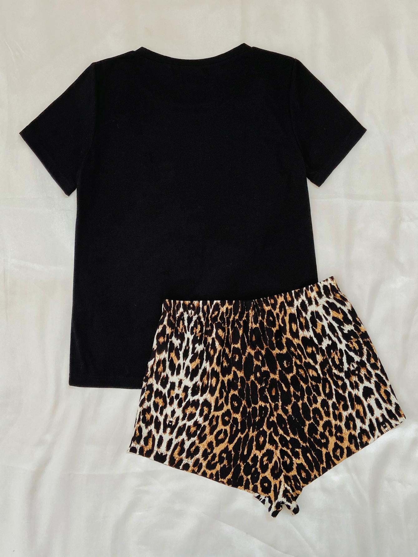 Light Gray Leopard Lip Graphic Top and Shorts Lounge Set Pajamas