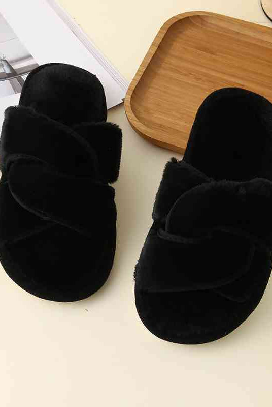 Black So Soft Faux Fur Twisted Strap Slippers Slides