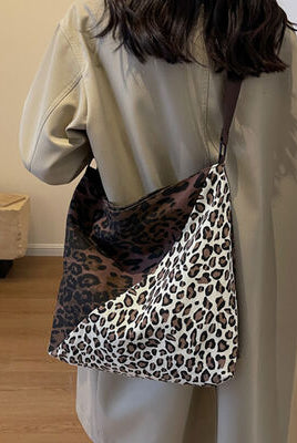 Dim Gray Leopard Contrast Adjustable Strap Shoulder Bag Trends