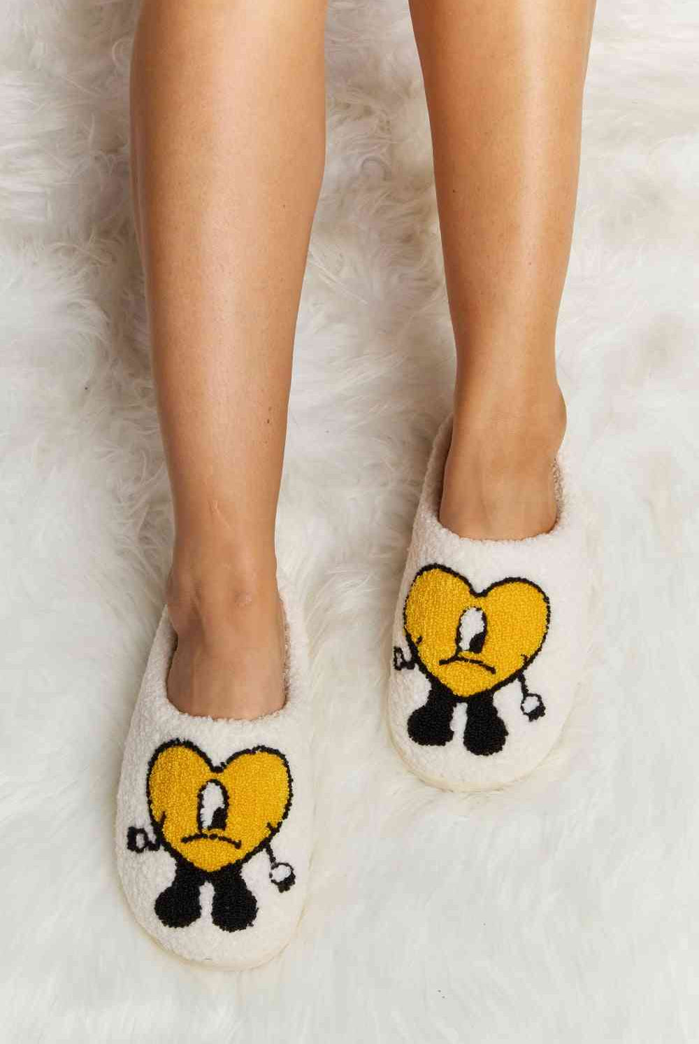Gray Melody Love Heart Print Plush Slippers Gifts