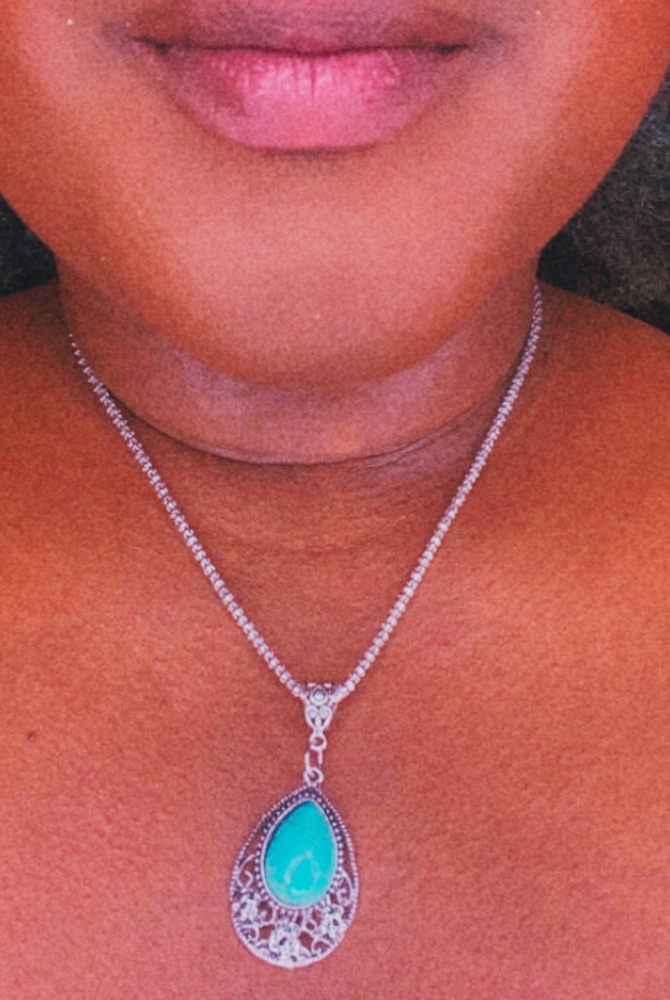 Maroon Jasmine Pendant Necklace