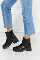 Dark Slate Gray MMShoes What It Takes Lug Sole Chelsea Boots in Black Shoes