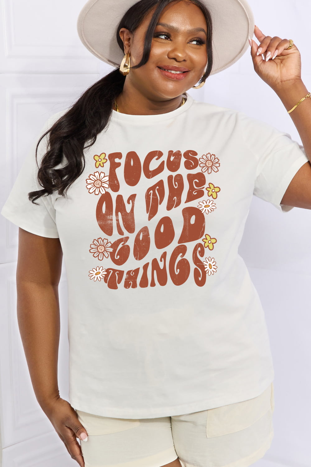Light Gray Simply Love Full Size FOCUS ON THE GOOD THINGS Graphic Cotton Tee