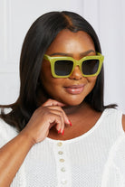 Black Selfie Sunday Square TAC Polarization Lens Sunglasses - in green Sunglasses
