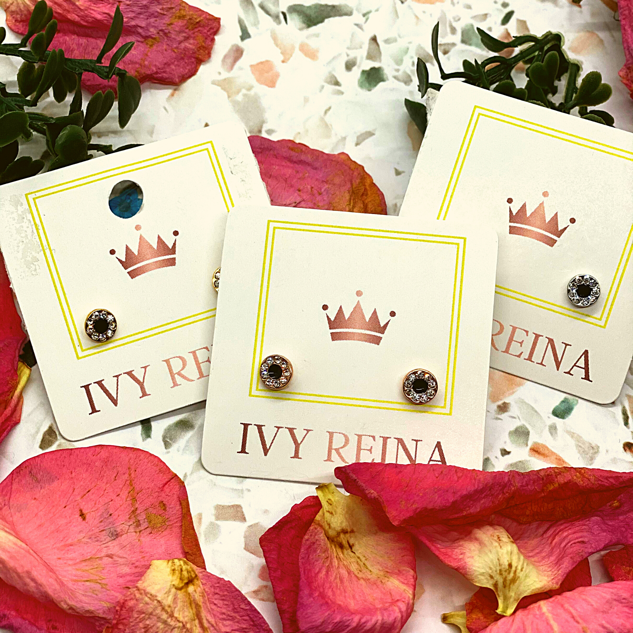 Antique White Black and White Circle Stud Earrings Accessories