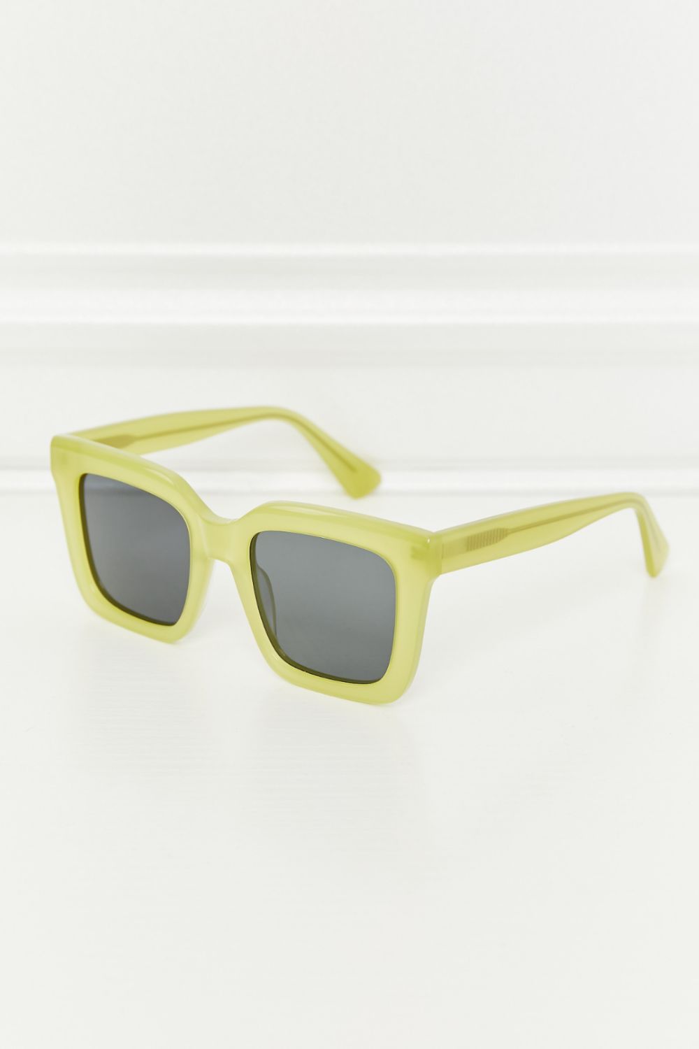 White Smoke Selfie Sunday Square TAC Polarization Lens Sunglasses - in green Sunglasses