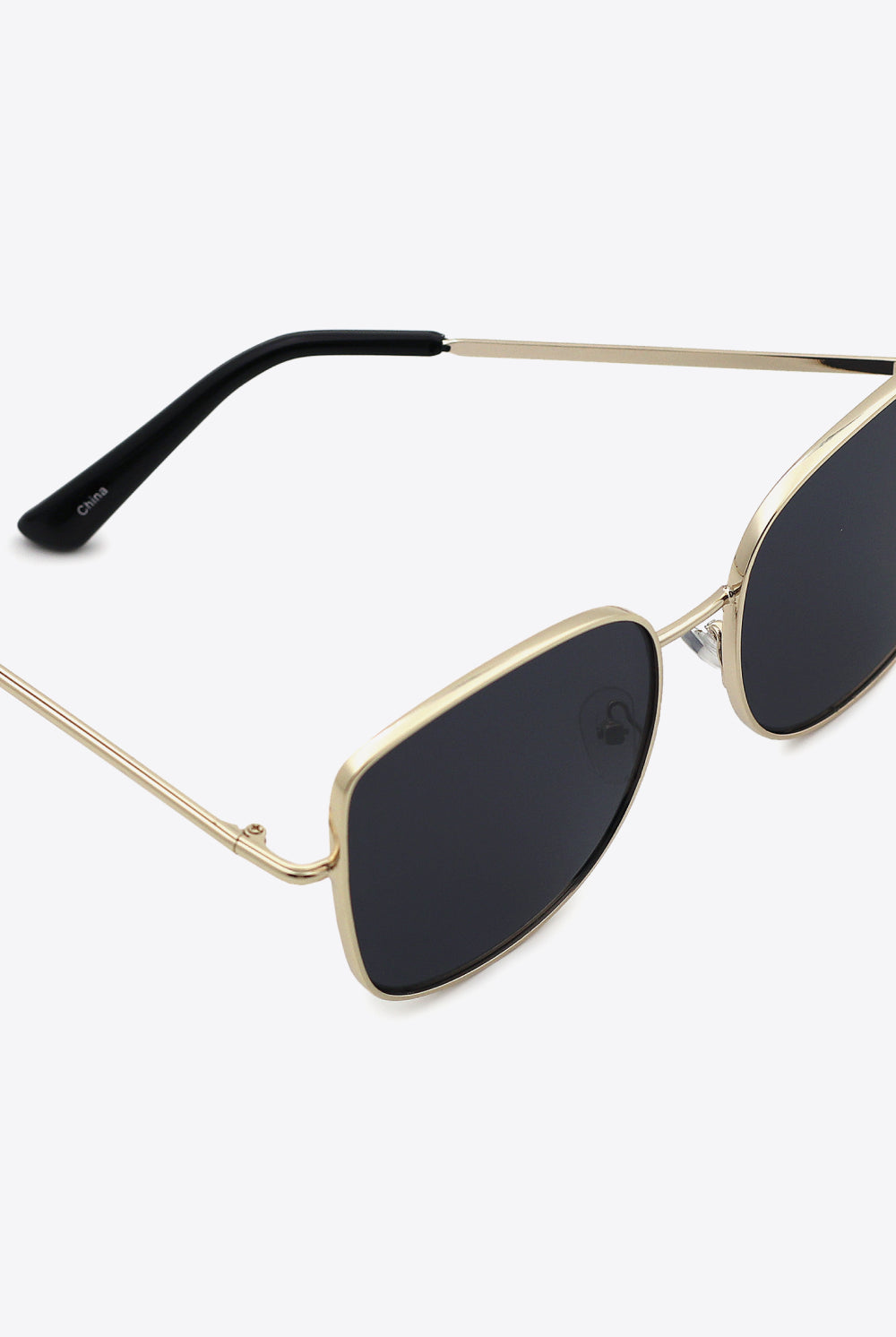 White Smoke Brings Me Back Metal Frame Wayfarer Sunglasses Sunglasses