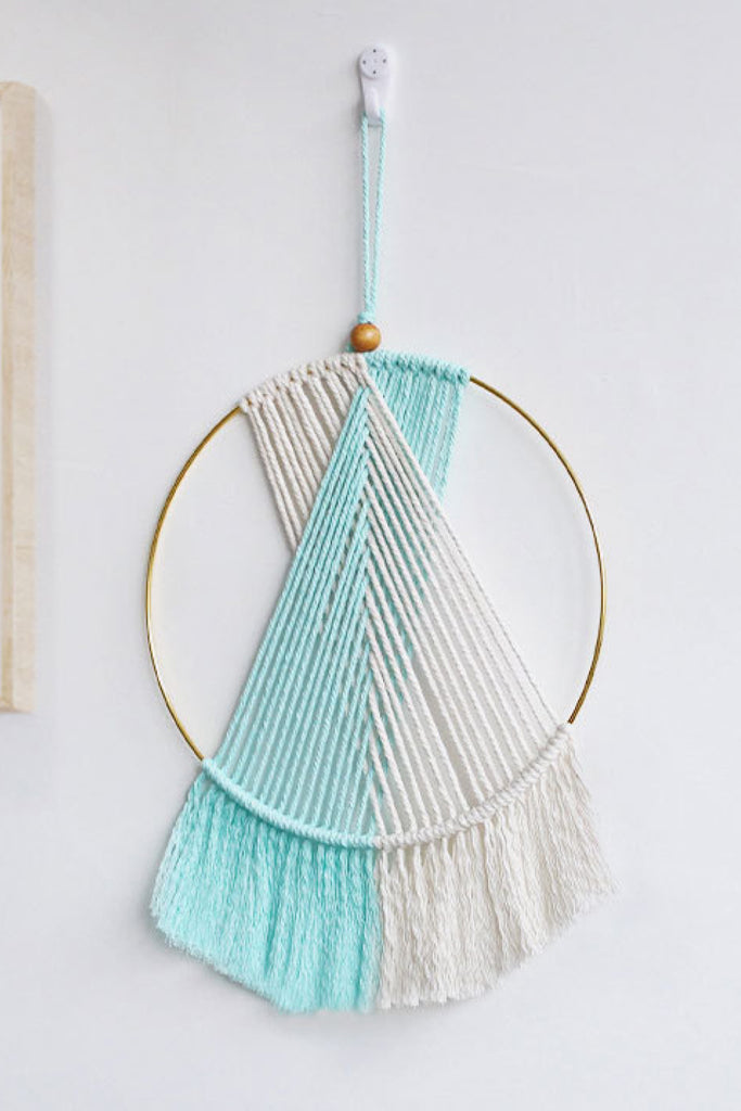 Light Gray Contrast Fringe Round Macrame Wall Hanging Home