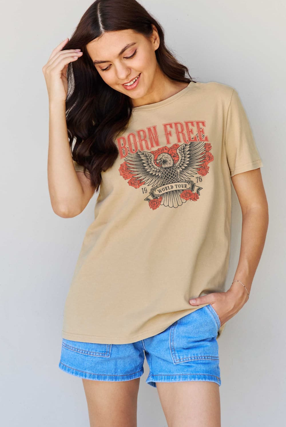 Gray Simply Love Full Size BORN FREE 1976 WORLD TOUR Graphic Cotton T-Shirt Graphic Tees