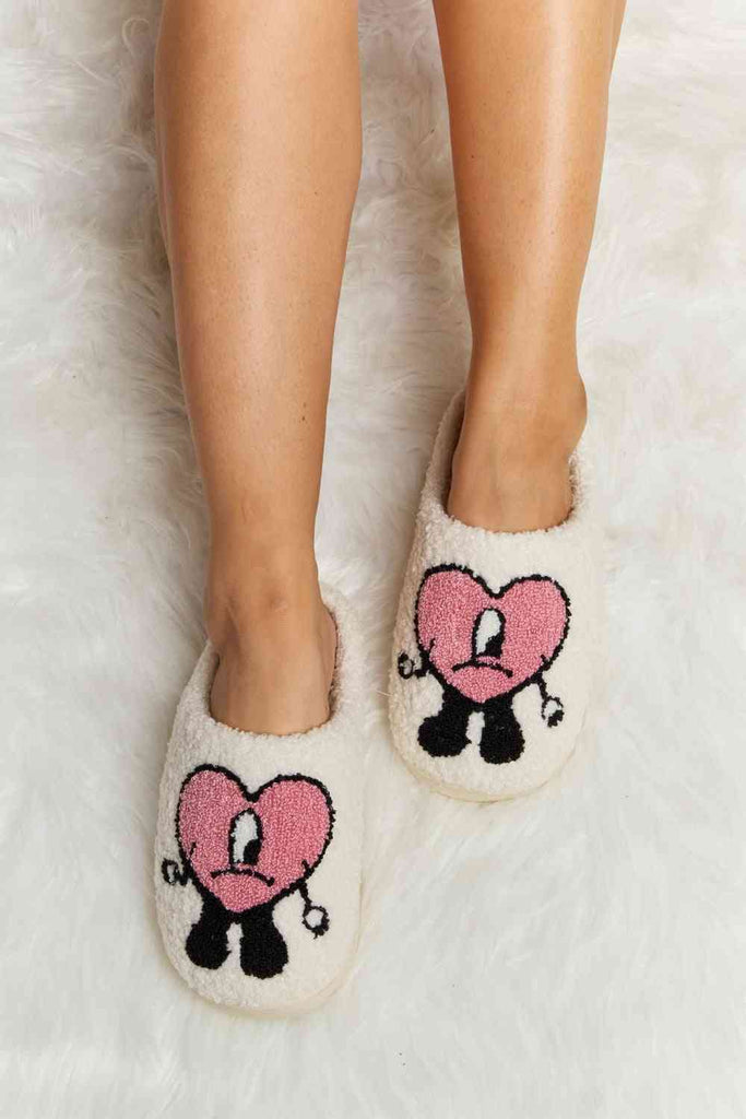 Gray Melody Love Heart Print Plush Slippers Gifts