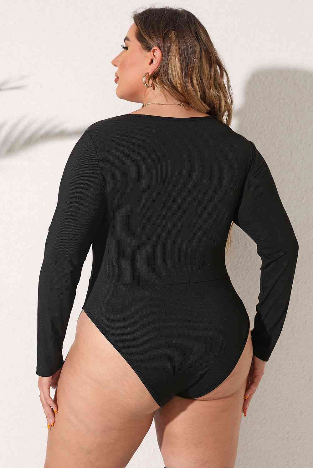 Black Plus Size Round Neck Long Sleeve Bodysuit Plus Size Clothes