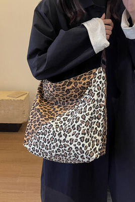 Rosy Brown Leopard Contrast Adjustable Strap Shoulder Bag Trends