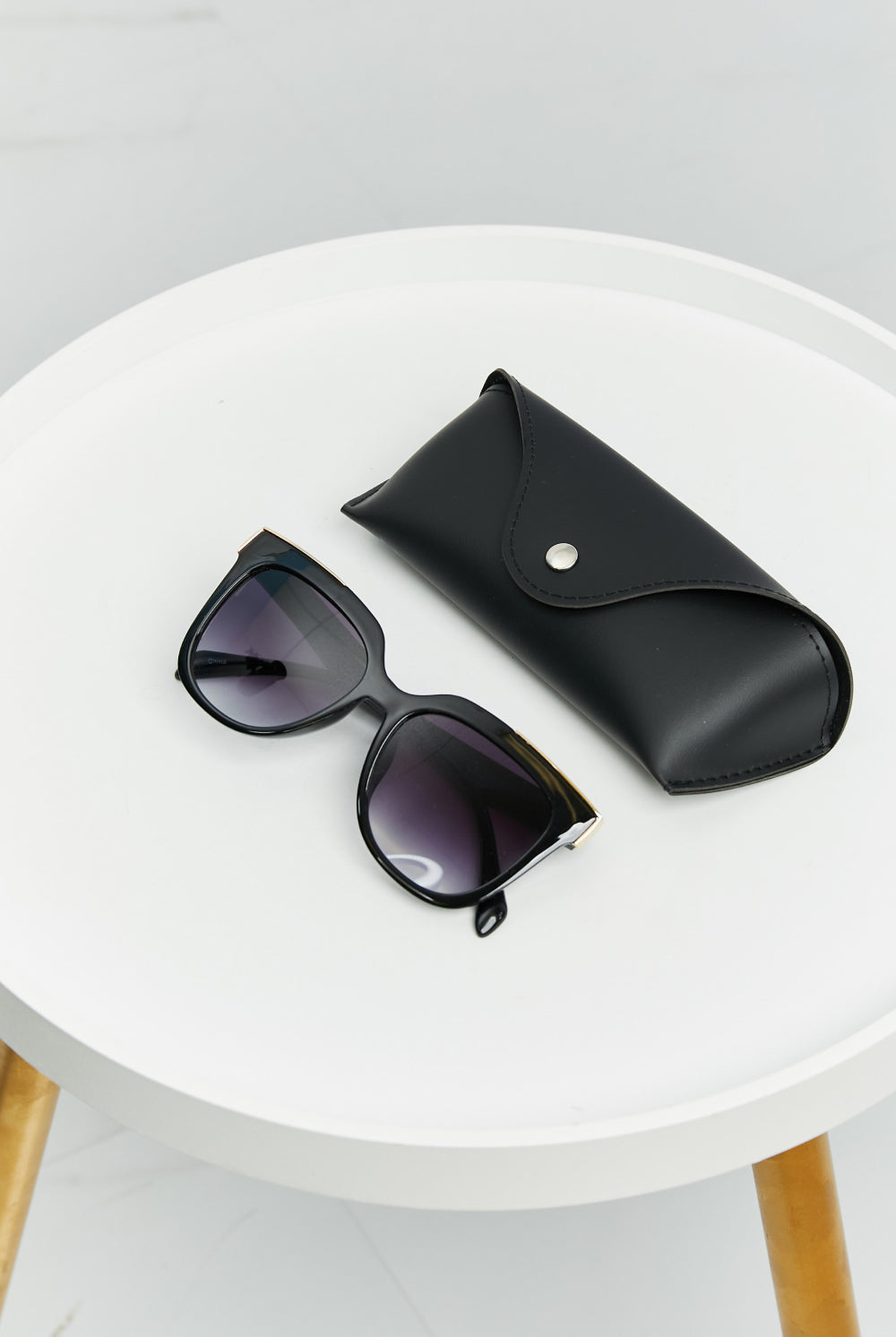 Light Gray Round Full Rim Polycarbonate Frame Sunglasses Accessories