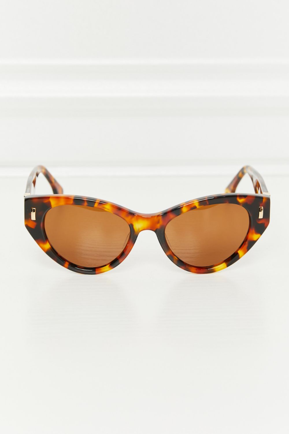 White Smoke Friendship Is Better Tortoiseshell Acetate Frame Sunglasses Sunglasses