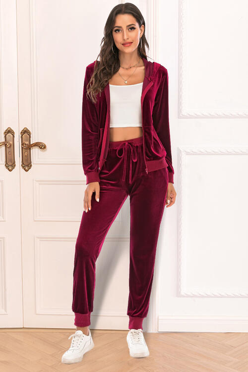 Antique White Zip-Up Hooded Jacket and Pants Set New Year Looks