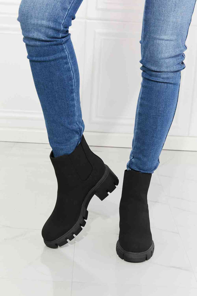Dark Slate Gray MMShoes Work For It Matte Lug Sole Chelsea Boots in Black Shoes